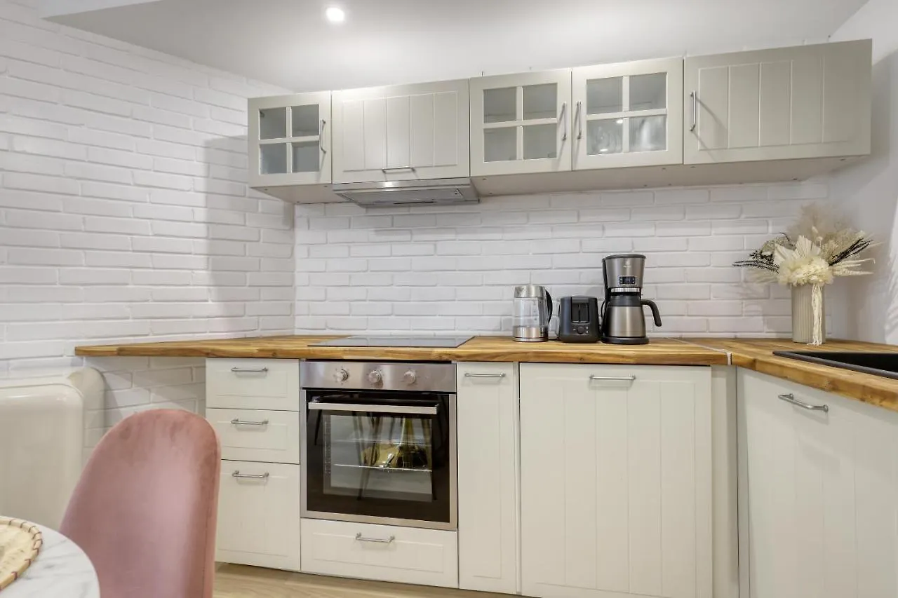 Stylish & New 1 Bdr Flat With A/C-Trendy Paris 11 Apartment France
