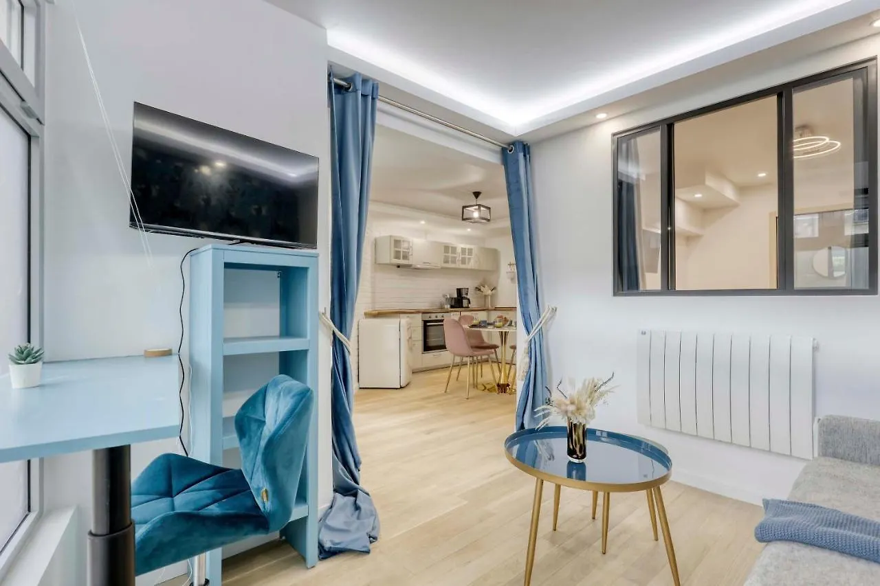 Stylish & New 1 Bdr Flat With A/C-Trendy Paris 11 Apartment 0*,  France