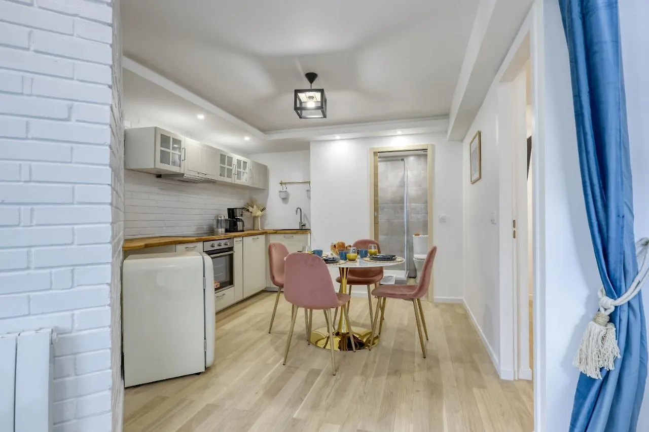 Stylish & New 1 Bdr Flat With A/C-Trendy Paris 11 location